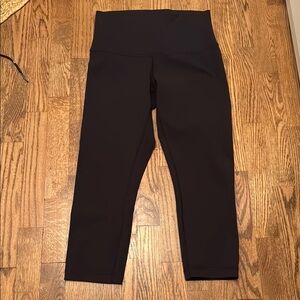 Lululemon Black Wunder Under cropped Leggings